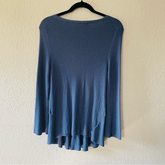 Loft woman's blue long sleeve knit top size S flared feminine hem stretchy - Picture 4 of 10